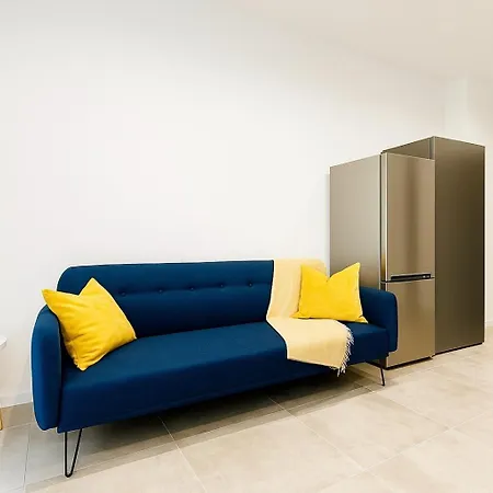 Modern With Balcony & Private Parking Apartmán Michalovce