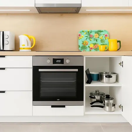 S Balkonom A Parkovanim Apartament *