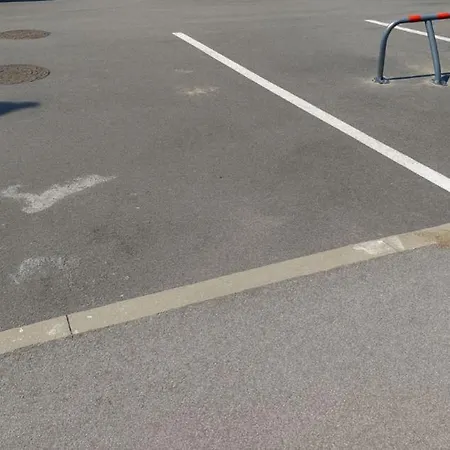 S Balkonom A Parkovanim Apartament Michalovce